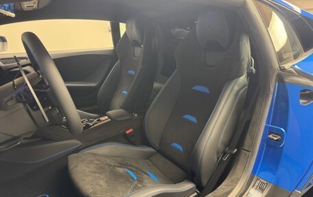 Lamborghini Huracán, 2023 год, 28 100 000 рублей, 12 фотография