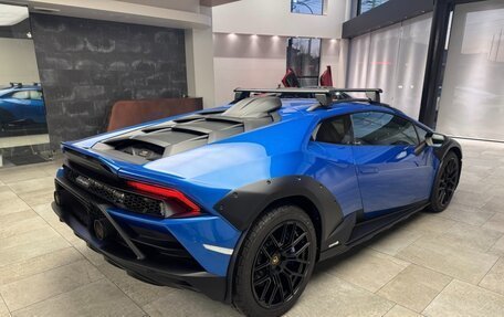 Lamborghini Huracán, 2023 год, 28 100 000 рублей, 4 фотография