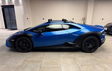 Lamborghini Huracán, 2023 год, 28 100 000 рублей, 8 фотография