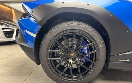Lamborghini Huracán, 2023 год, 28 100 000 рублей, 18 фотография