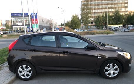 Hyundai Solaris II рестайлинг, 2015 год, 1 050 000 рублей, 4 фотография