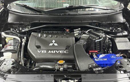 Mitsubishi Outlander III рестайлинг 3, 2007 год, 1 300 000 рублей, 8 фотография