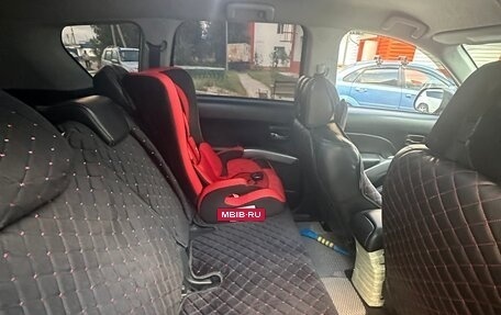 Mitsubishi Outlander III рестайлинг 3, 2007 год, 1 300 000 рублей, 11 фотография