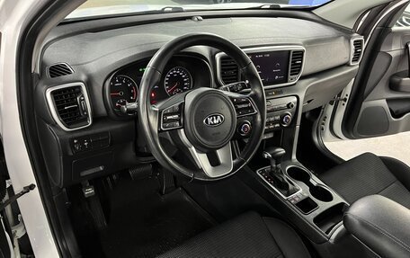 KIA Sportage IV рестайлинг, 2020 год, 1 999 000 рублей, 11 фотография