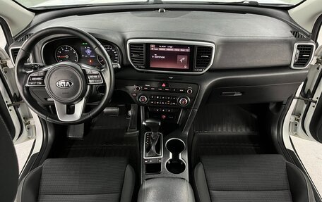 KIA Sportage IV рестайлинг, 2020 год, 1 999 000 рублей, 16 фотография