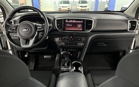 KIA Sportage IV рестайлинг, 2020 год, 1 999 000 рублей, 17 фотография