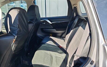 Mitsubishi Pajero Sport III рестайлинг, 2018 год, 1 700 000 рублей, 6 фотография