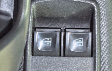 Renault Logan II, 2019 год, 1 080 000 рублей, 17 фотография