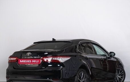 Toyota Camry, 2021 год, 3 899 000 рублей, 7 фотография