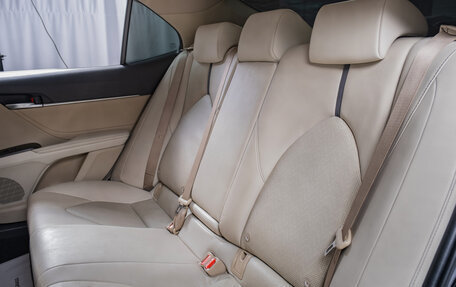 Toyota Camry, 2021 год, 3 899 000 рублей, 19 фотография