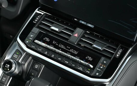 Toyota Land Cruiser, 2025 год, 15 300 000 рублей, 14 фотография