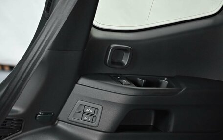 Toyota Land Cruiser, 2025 год, 15 300 000 рублей, 26 фотография