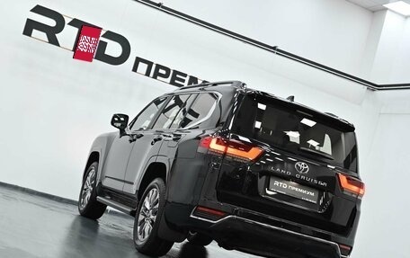 Toyota Land Cruiser, 2025 год, 15 300 000 рублей, 28 фотография