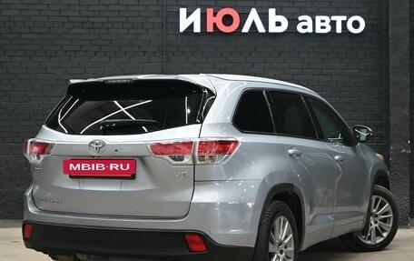 Toyota Highlander III, 2015 год, 3 150 000 рублей, 7 фотография