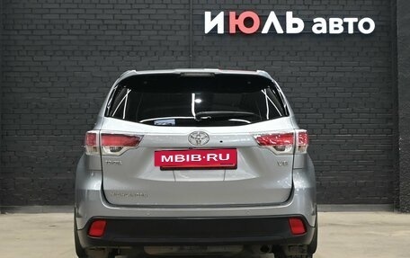 Toyota Highlander III, 2015 год, 3 150 000 рублей, 5 фотография