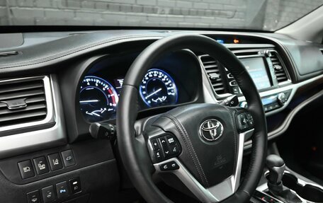 Toyota Highlander III, 2015 год, 3 150 000 рублей, 14 фотография