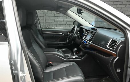 Toyota Highlander III, 2015 год, 3 150 000 рублей, 11 фотография