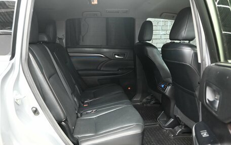 Toyota Highlander III, 2015 год, 3 150 000 рублей, 19 фотография