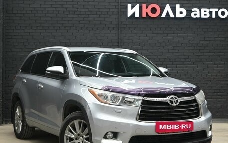 Toyota Highlander III, 2015 год, 3 150 000 рублей, 3 фотография