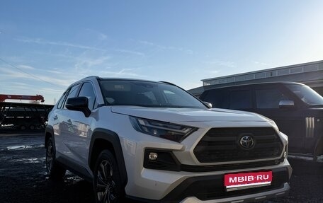 Toyota RAV4, 2023 год, 3 700 000 рублей, 1 фотография
