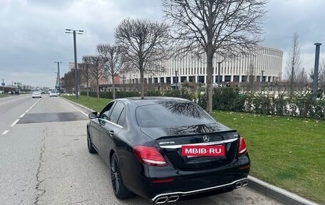 Mercedes-Benz E-Класс, 2019 год, 2 500 000 рублей, 2 фотография