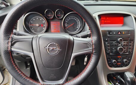 Opel Astra J, 2011 год, 670 000 рублей, 11 фотография