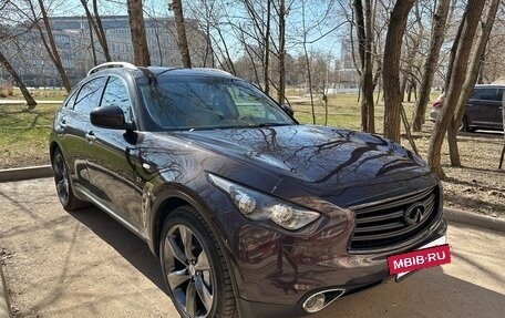 Infiniti QX70, 2015 год, 2 800 000 рублей, 4 фотография