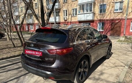 Infiniti QX70, 2015 год, 2 800 000 рублей, 7 фотография