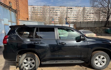 Toyota Land Cruiser Prado 150 рестайлинг 2, 2021 год, 4 600 000 рублей, 4 фотография