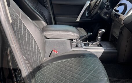 Toyota Land Cruiser Prado 150 рестайлинг 2, 2021 год, 4 600 000 рублей, 23 фотография