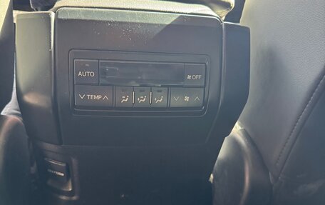 Toyota Land Cruiser Prado 150 рестайлинг 2, 2021 год, 4 600 000 рублей, 16 фотография