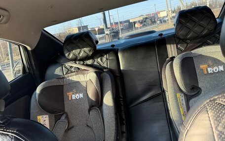 Hyundai Solaris II рестайлинг, 2011 год, 730 000 рублей, 8 фотография