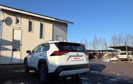 Toyota RAV4, 2023 год, 3 700 000 рублей, 7 фотография