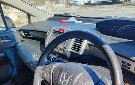 Honda Freed I, 2012 год, 1 700 000 рублей, 7 фотография