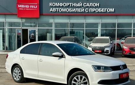 Volkswagen Jetta VI, 2013 год, 930 000 рублей, 3 фотография