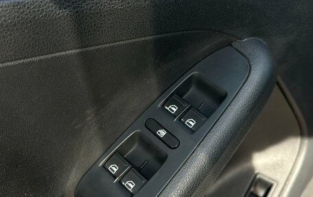 Volkswagen Jetta VI, 2013 год, 930 000 рублей, 16 фотография