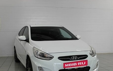 Hyundai Solaris II рестайлинг, 2014 год, 780 000 рублей, 3 фотография