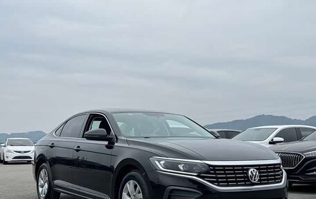 Volkswagen Passat B8 рестайлинг, 2023 год, 2 700 000 рублей, 1 фотография