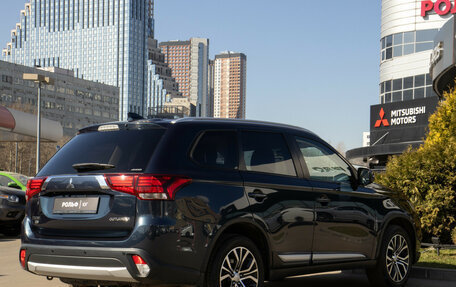 Mitsubishi Outlander III рестайлинг 3, 2018 год, 2 168 000 рублей, 3 фотография