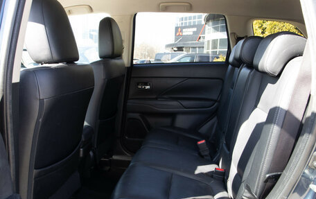 Mitsubishi Outlander III рестайлинг 3, 2018 год, 2 168 000 рублей, 5 фотография