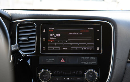 Mitsubishi Outlander III рестайлинг 3, 2018 год, 2 168 000 рублей, 13 фотография