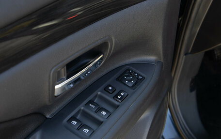 Mitsubishi Outlander III рестайлинг 3, 2018 год, 2 168 000 рублей, 15 фотография