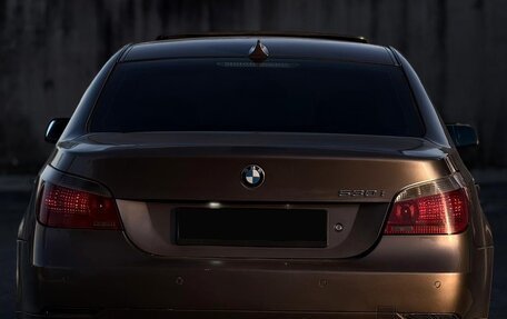 BMW 5 серия, 2004 год, 1 100 000 рублей, 3 фотография