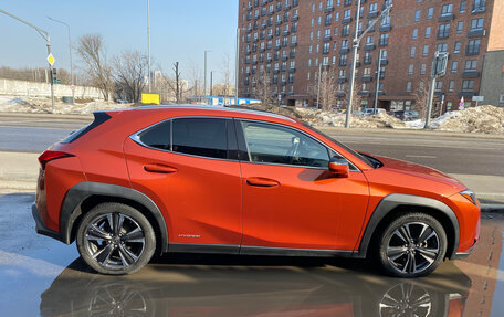 Lexus UX I, 2019 год, 3 100 000 рублей, 3 фотография