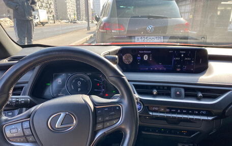 Lexus UX I, 2019 год, 3 100 000 рублей, 5 фотография