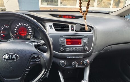 KIA cee'd III, 2015 год, 990 000 рублей, 12 фотография