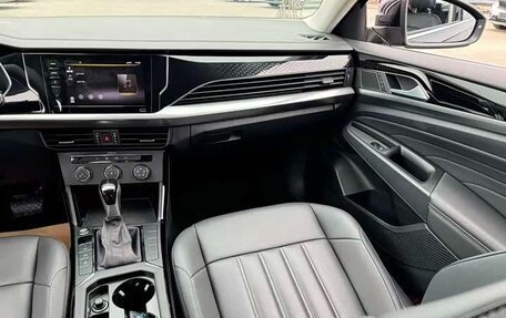 Volkswagen Passat B8 рестайлинг, 2023 год, 2 700 000 рублей, 13 фотография