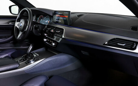 BMW 5 серия, 2018 год, 3 659 000 рублей, 11 фотография