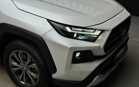 Toyota RAV4, 2024 год, 3 950 000 рублей, 8 фотография