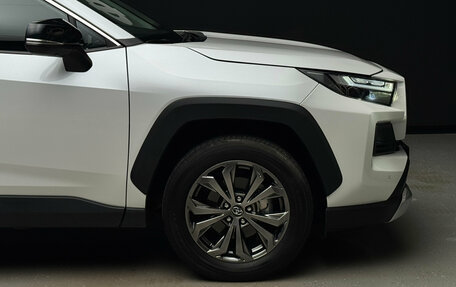 Toyota RAV4, 2024 год, 3 950 000 рублей, 7 фотография